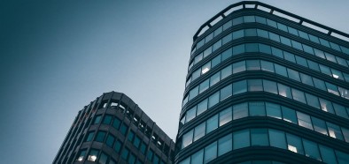 “坐姿引爭議”的低調(diào)芯片大佬，背后的真實(shí)故事竟然這么震撼